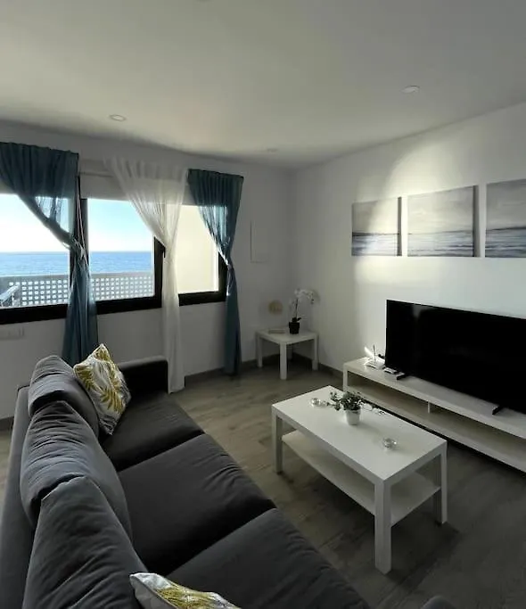 Moderno Apartamento Frente Al Mar Puerto de la Cruz  Spain